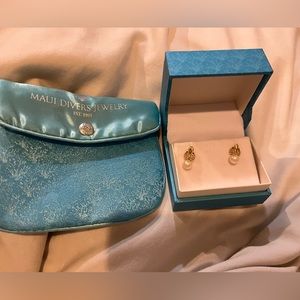 Maui divers jewelry white pearl with gold crown accents
